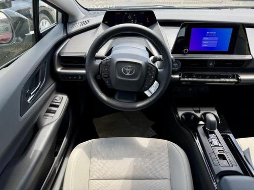2025 Toyota Prius XLE