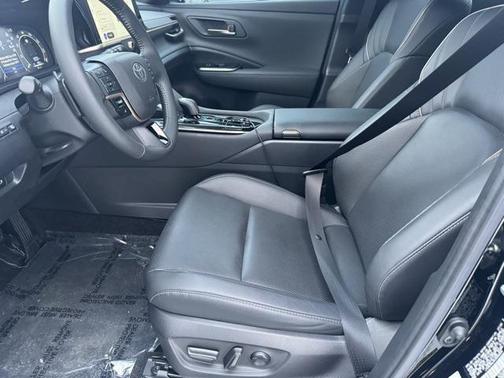 2025 Toyota Crown Signia XLE