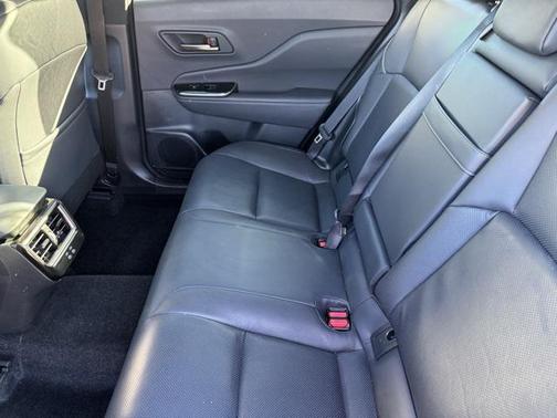 2025 Toyota Crown Signia XLE