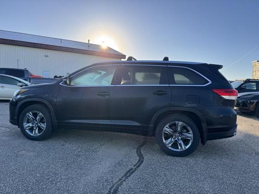 2019 Toyota Highlander Limited Platinum