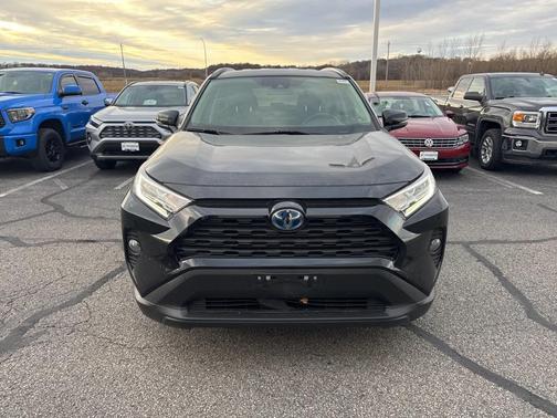 2020 Toyota RAV4 Hybrid XLE