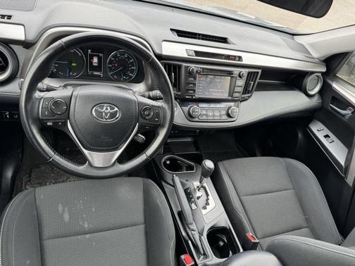 2018 Toyota RAV4 Hybrid XLE