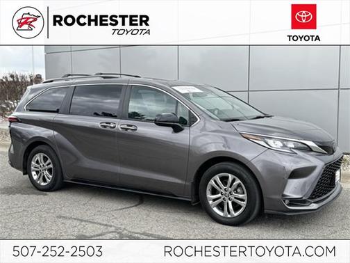 2022 Toyota Sienna XSE 7 Passenger