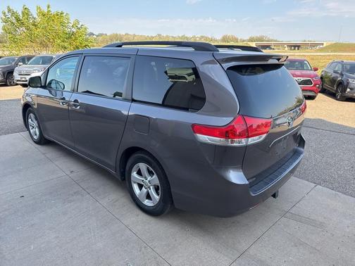 2014 Toyota Sienna LE