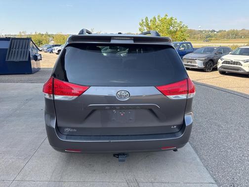2014 Toyota Sienna LE