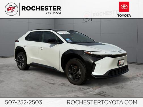Wind Chill Pearl 2023 Toyota bZ4X XLE