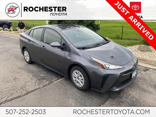 2022 Toyota Prius LE