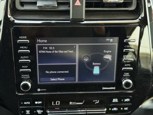 2022 Toyota Prius LE