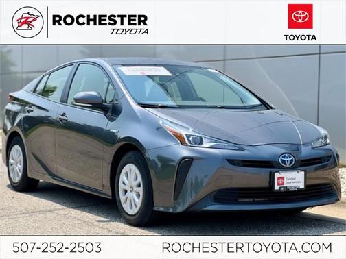 2022 Toyota Prius LE