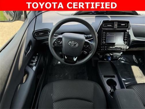 2022 Toyota Prius LE
