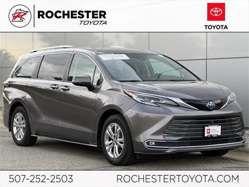 2022 Toyota Sienna Platinum 7 Passenger