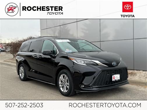 2022 Toyota Sienna XSE 7 Passenger