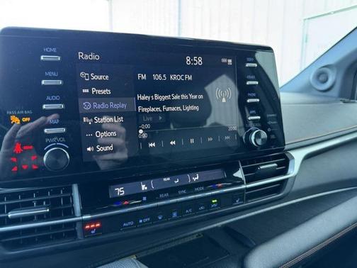 2022 Toyota Sienna XSE 7 Passenger