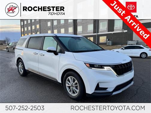 2024 Kia Carnival LX