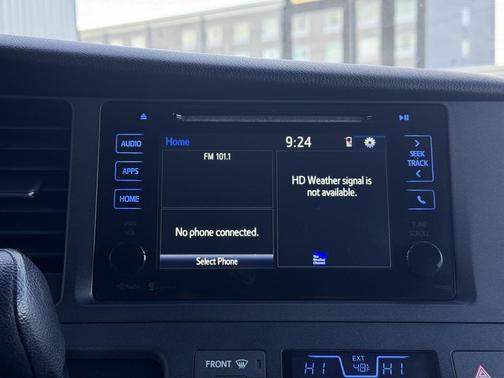 2015 Toyota Sienna LE