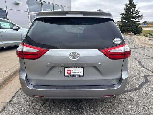 2015 Toyota Sienna LE