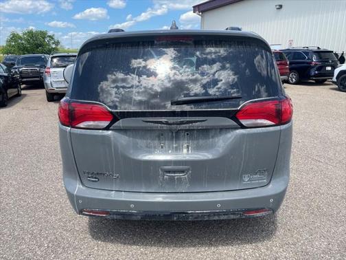 2020 Chrysler Pacifica L