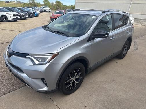 2018 Toyota RAV4 SE