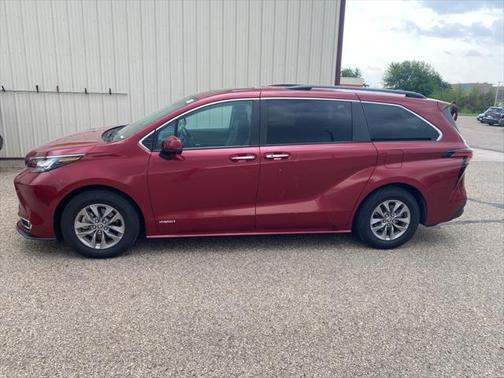 2021 Toyota Sienna XLE 7 Passenger