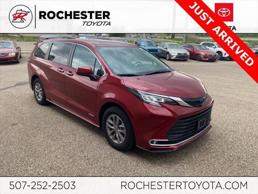 2021 Toyota Sienna XLE 7 Passenger