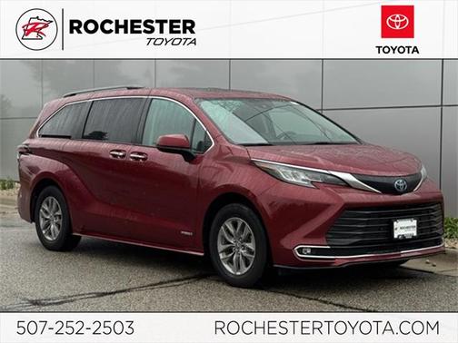 2021 Toyota Sienna XLE 7 Passenger