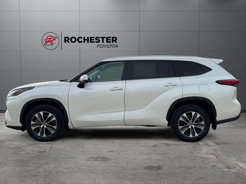 Blizzard Pearl 2021 Toyota Highlander XLE