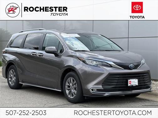 2023 Toyota Sienna XLE 7 Passenger