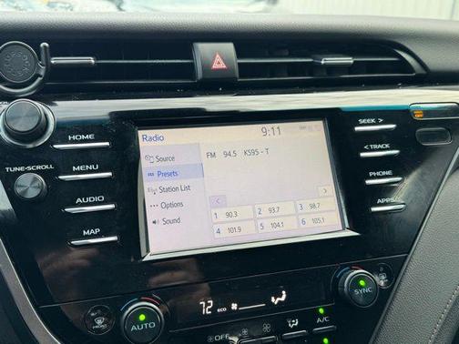 2019 Toyota Camry Hybrid LE