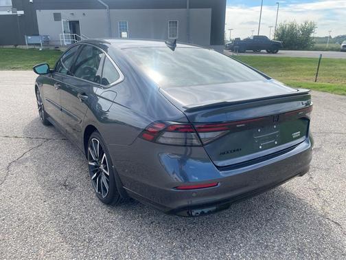 2023 Honda Accord Hybrid Touring