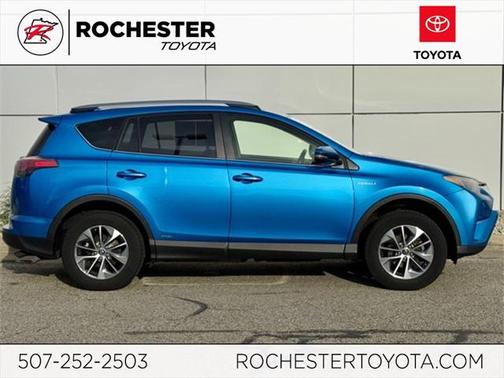 2017 Toyota RAV4 Hybrid XLE