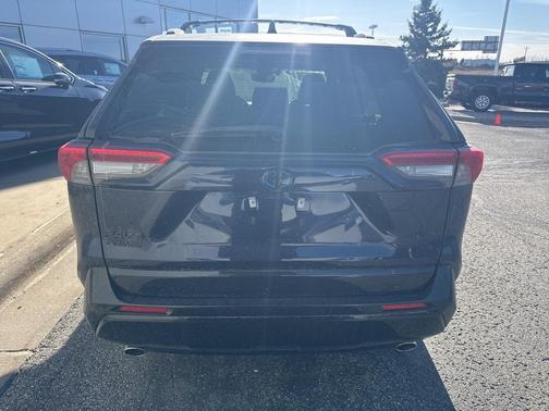 2023 Toyota RAV4 Prime SE