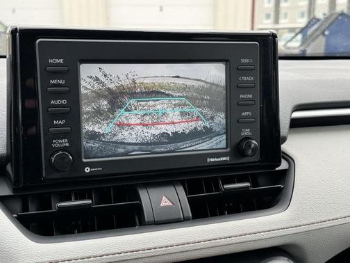 2020 Toyota RAV4 Hybrid XLE