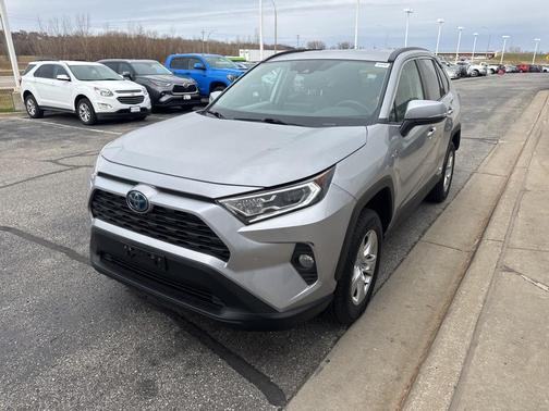 2020 Toyota RAV4 Hybrid XLE