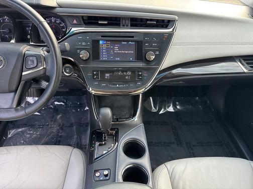 2014 Toyota Avalon XLE