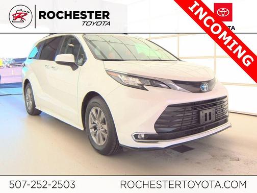 2023 Toyota Sienna XLE