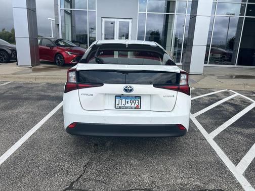 2021 Toyota Prius LE