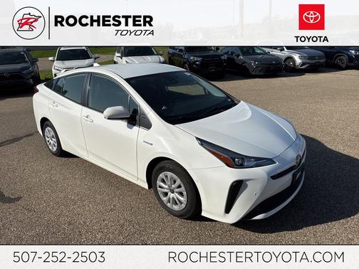 2021 Toyota Prius LE