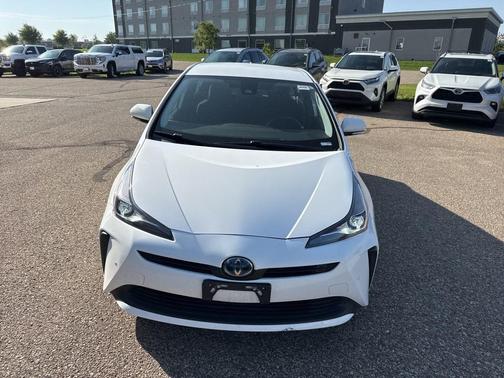 2021 Toyota Prius LE