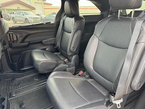 Cement 2025 Toyota Sienna Woodland Edition