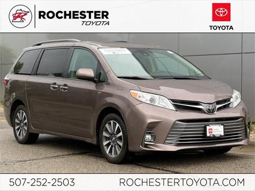 2019 Toyota Sienna XLE