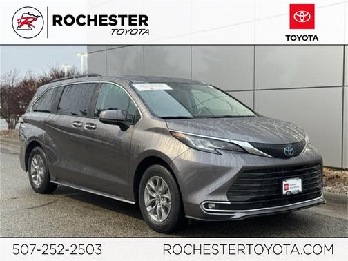 2022 Toyota Sienna XLE