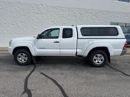 2015 Toyota Tacoma Base