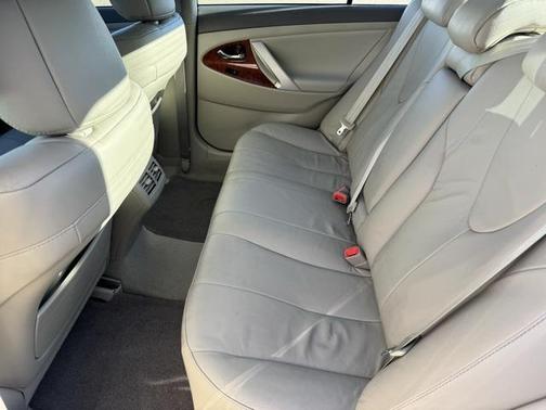 2011 Toyota Camry Hybrid Base