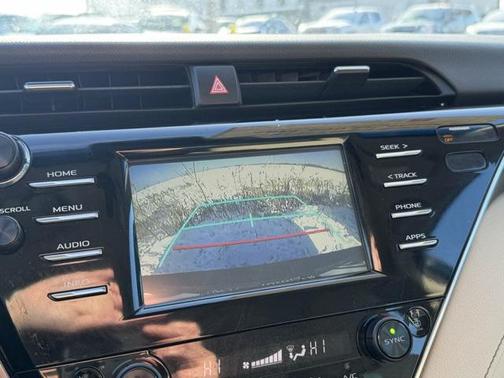 2018 Toyota Camry Hybrid LE