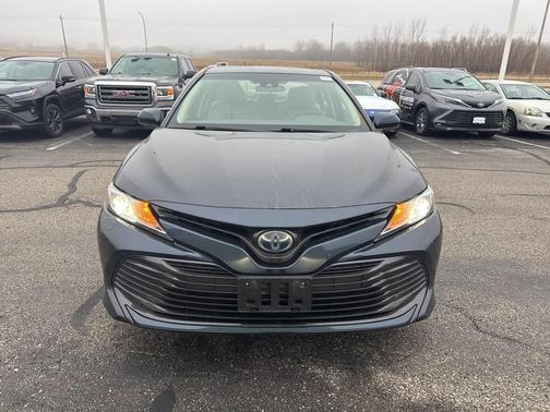 2018 Toyota Camry Hybrid LE
