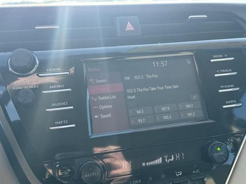 2018 Toyota Camry Hybrid LE