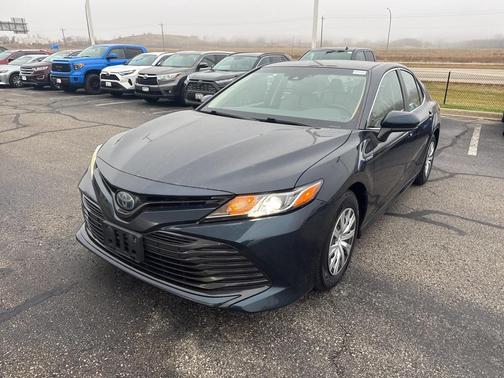 2018 Toyota Camry Hybrid LE