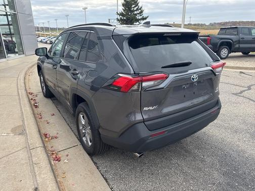 2024 Toyota RAV4 Hybrid LE