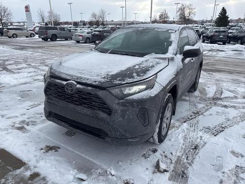 2022 Toyota RAV4 LE