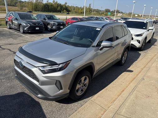 2022 Toyota RAV4 Hybrid XLE